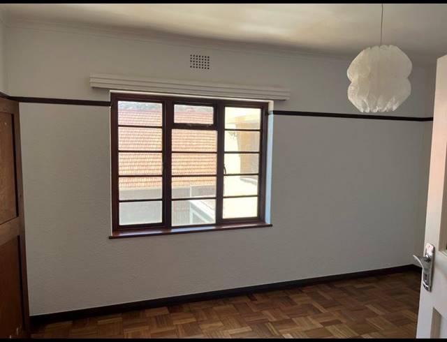 2 BEDROOM PROPERTY TO RENT IN FISH HOEK